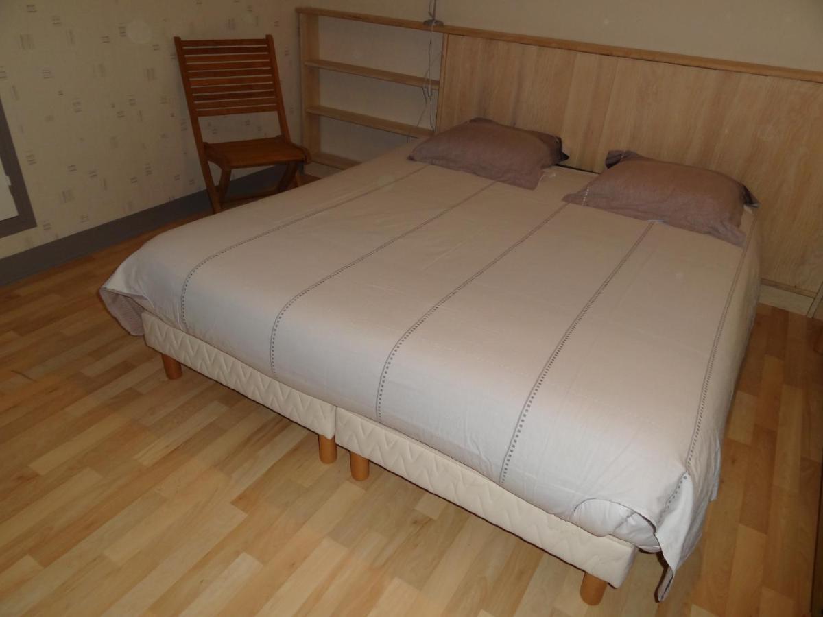 Les Voiries Chambres D'Hotes Fleury  Exterior foto